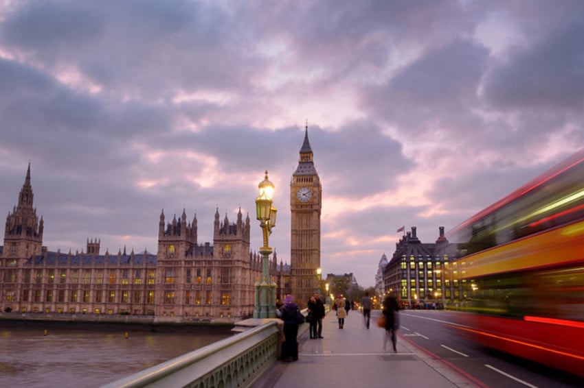 Perang AS-Iran Bikin Susah Banyak Negara, 100.000 Pekerja di Inggris Terancam PHK